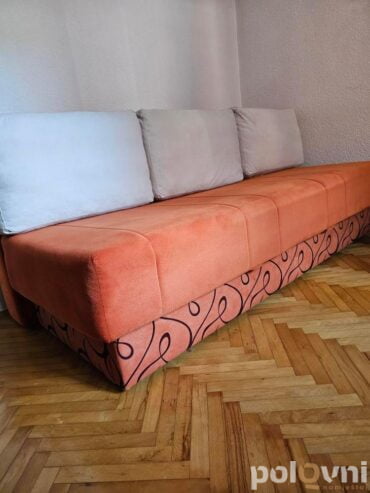 Kauč