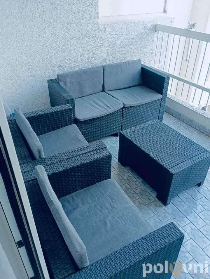 Baštenska garnitura