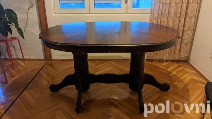 Trpezarijski sto