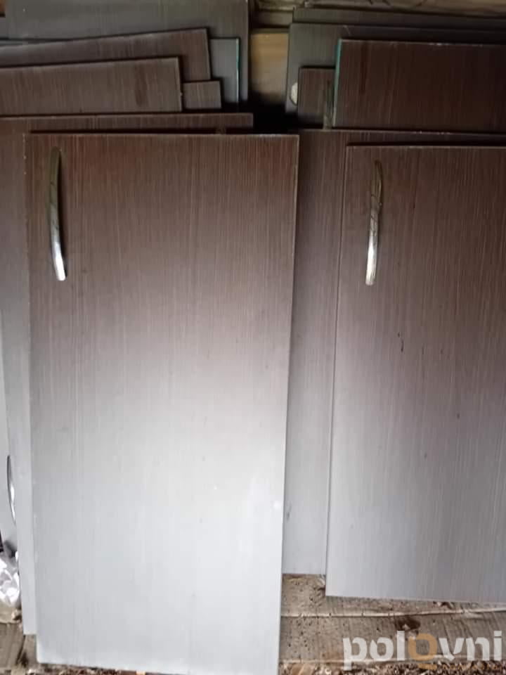 Vrata od iverice za kuhinju