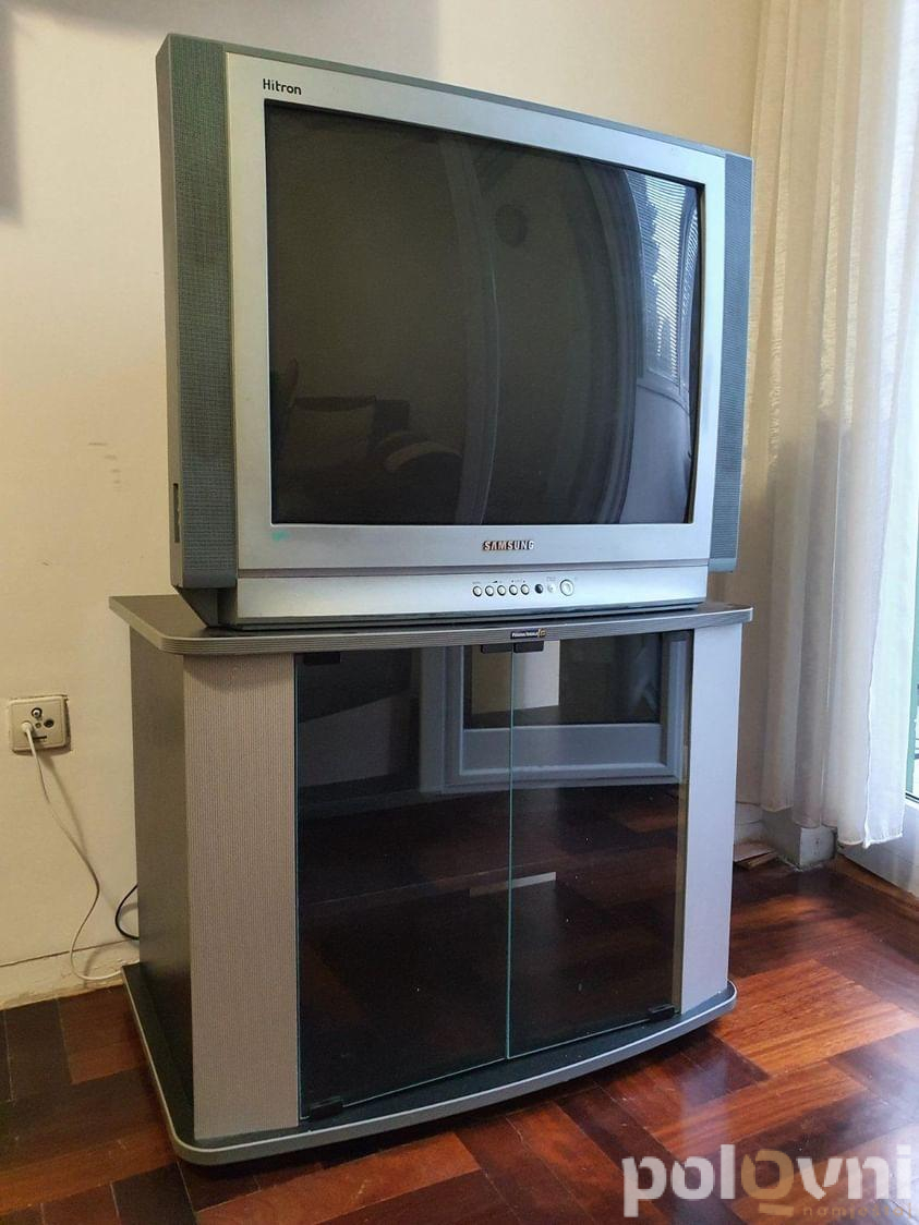 Komoda  – TV gratis