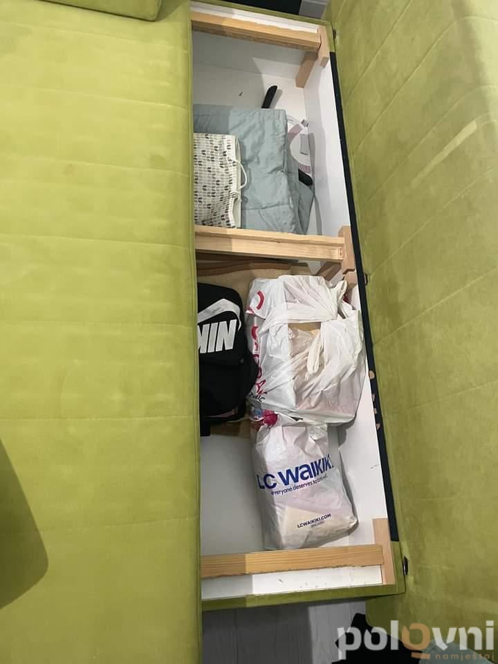 Kauč na razvlačenje