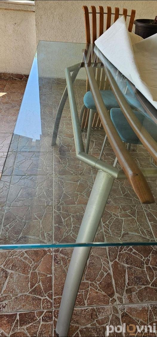 Calligaris trpezarija, stakleni sto i 6 stolica