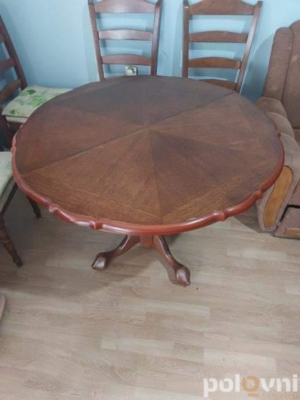 Trpezarijski sto puno drvo