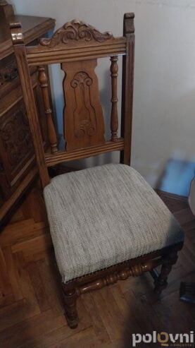 Trpezarijski sto