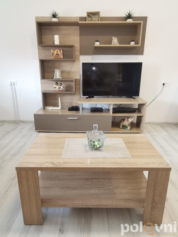 Ugaona i TV komoda (sto gratis)