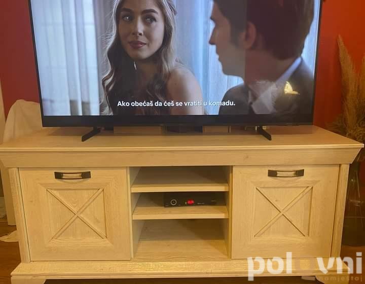 Komoda i sto u kompletu