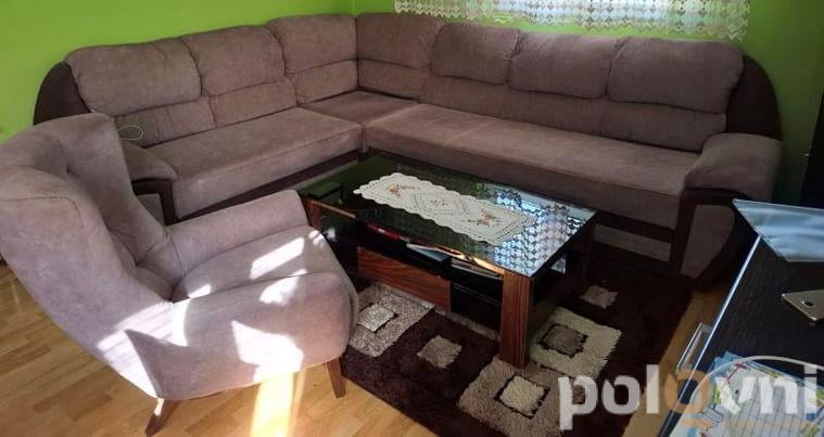 Ugaona garnitura sa foteljom