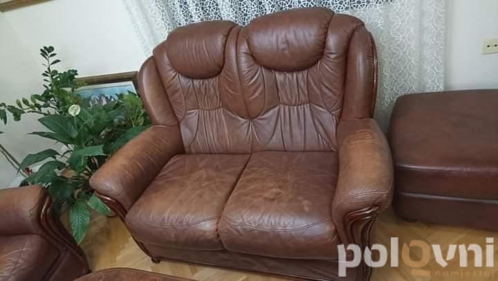 Kožna garnitura sa mehanizmom