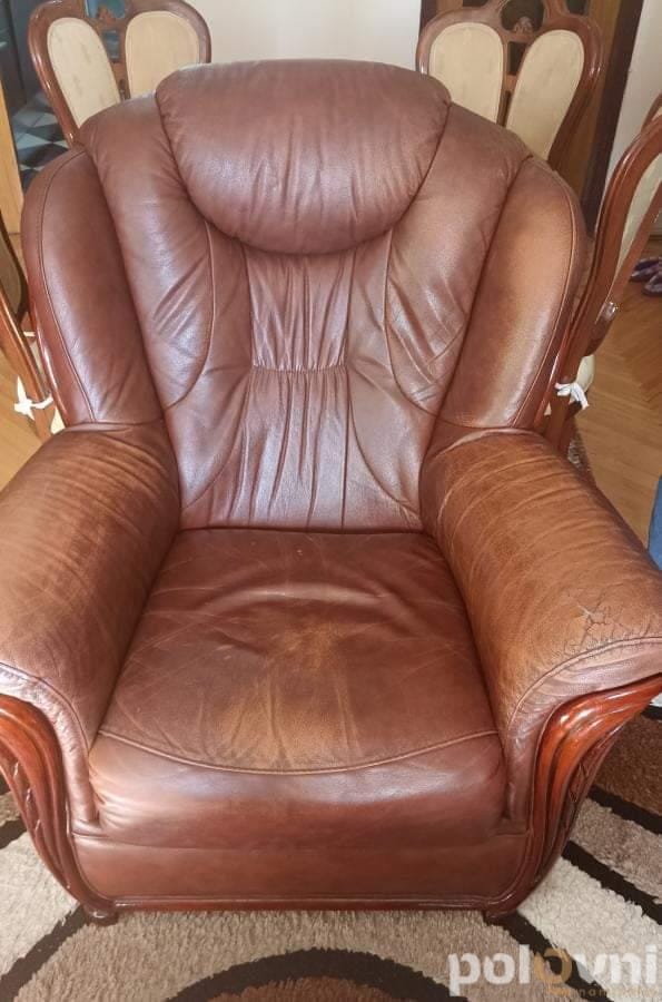 Kožna garnitura sa mehanizmom