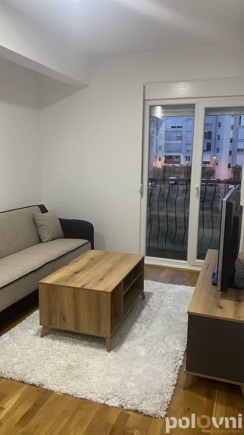 Kauč, Tv komoda, klub sto