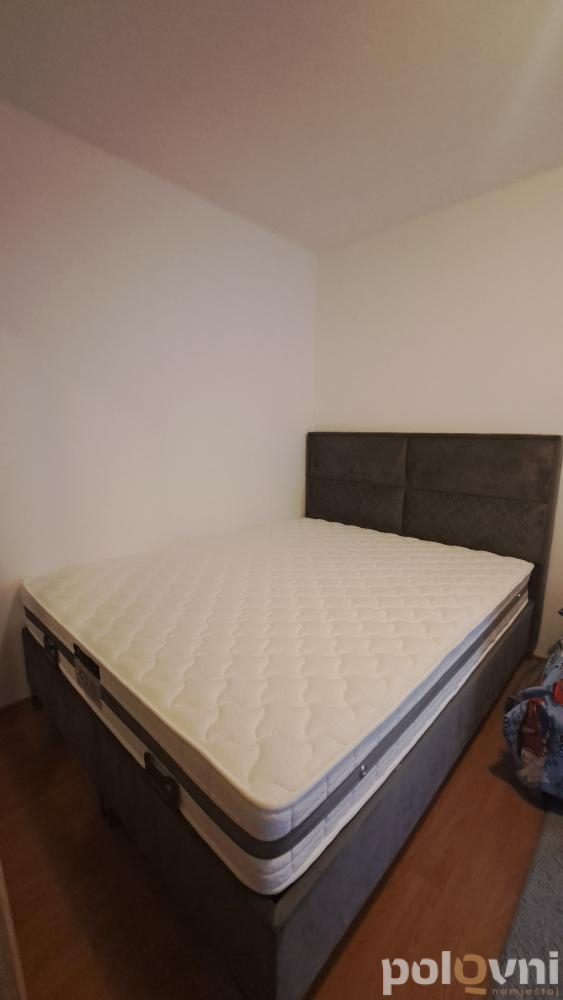 Bračni krevet i samac