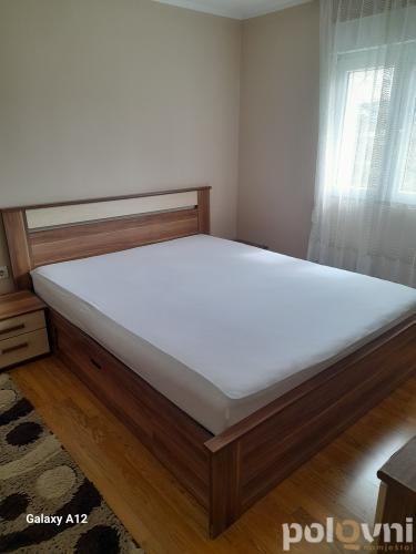 Francuski lezaj i krevet