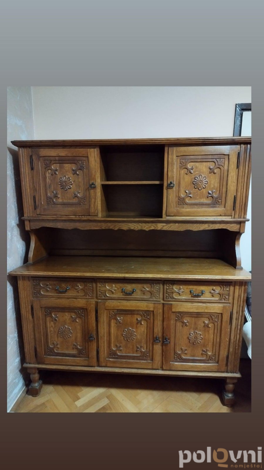 Sto i stolice, komode