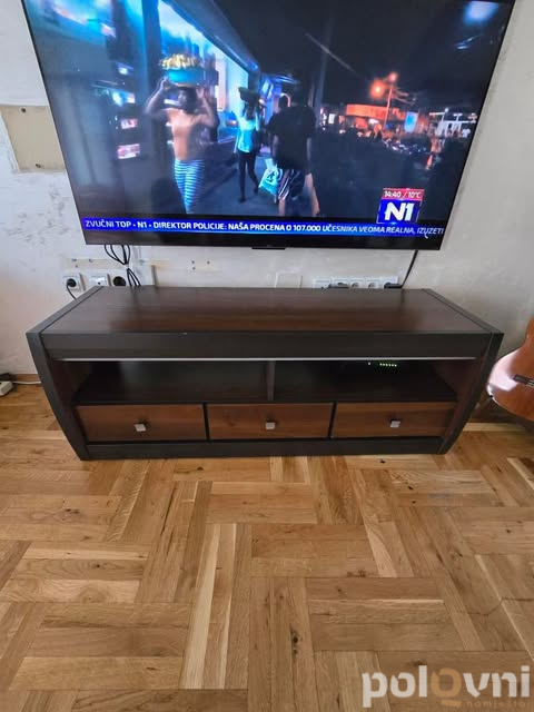 TV komoda i klub sto