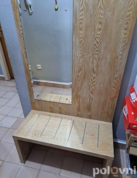 Ugaona, komode i predsoblje