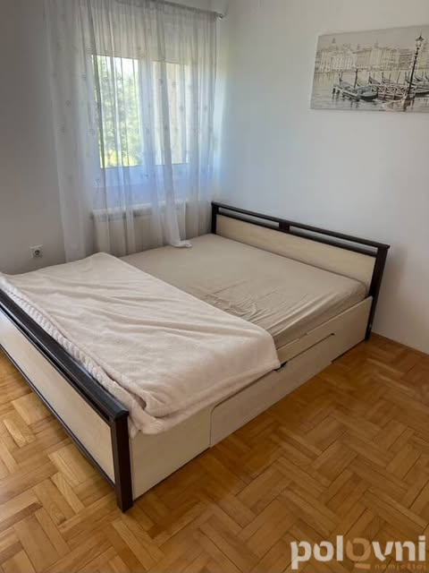 Francuski krevet i ormar