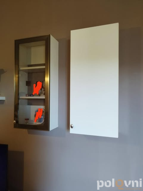 Tv komodu, komodu za knjige zajedno sto gratis.