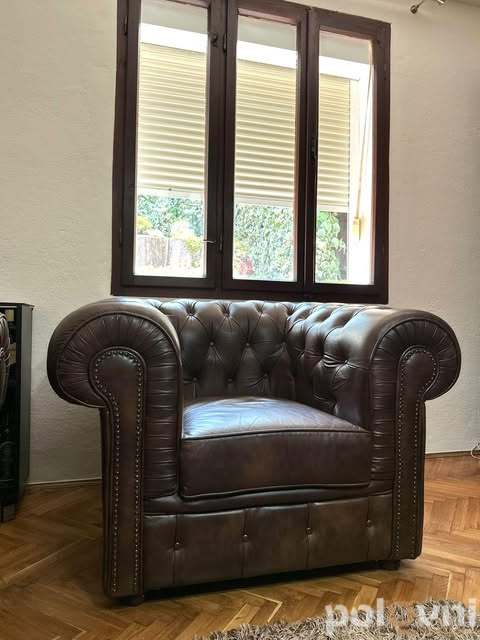Originalna Chesterfield kožna garnitura