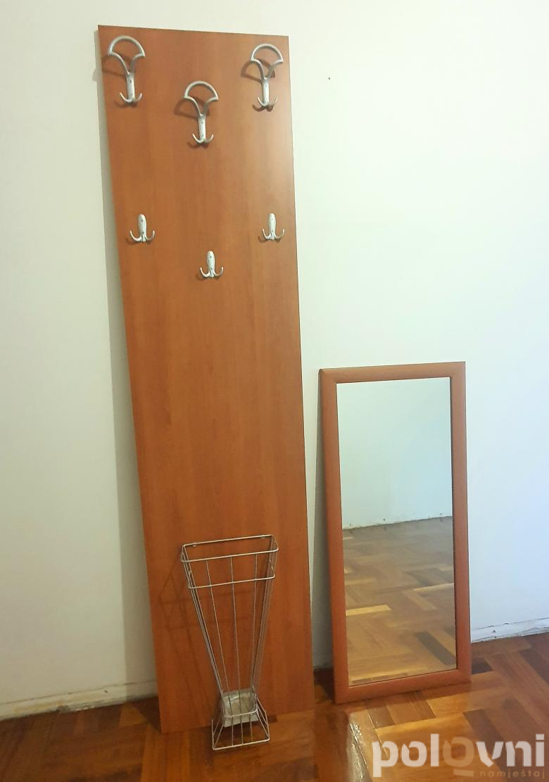 Vjesaonik i ogledalo