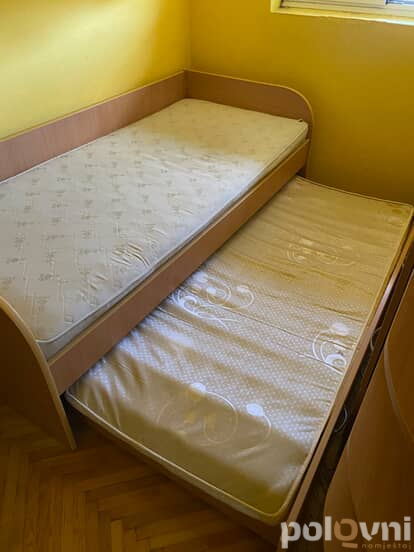 Krevet sa fiokom + dva duseka