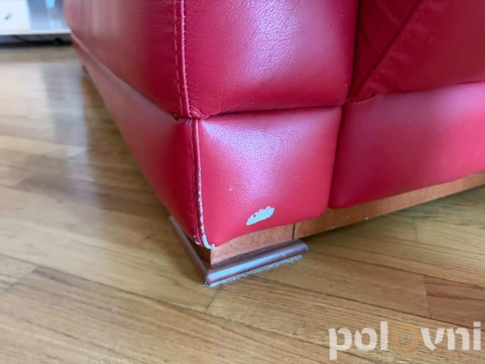 Dva dvosjeda i fotelja